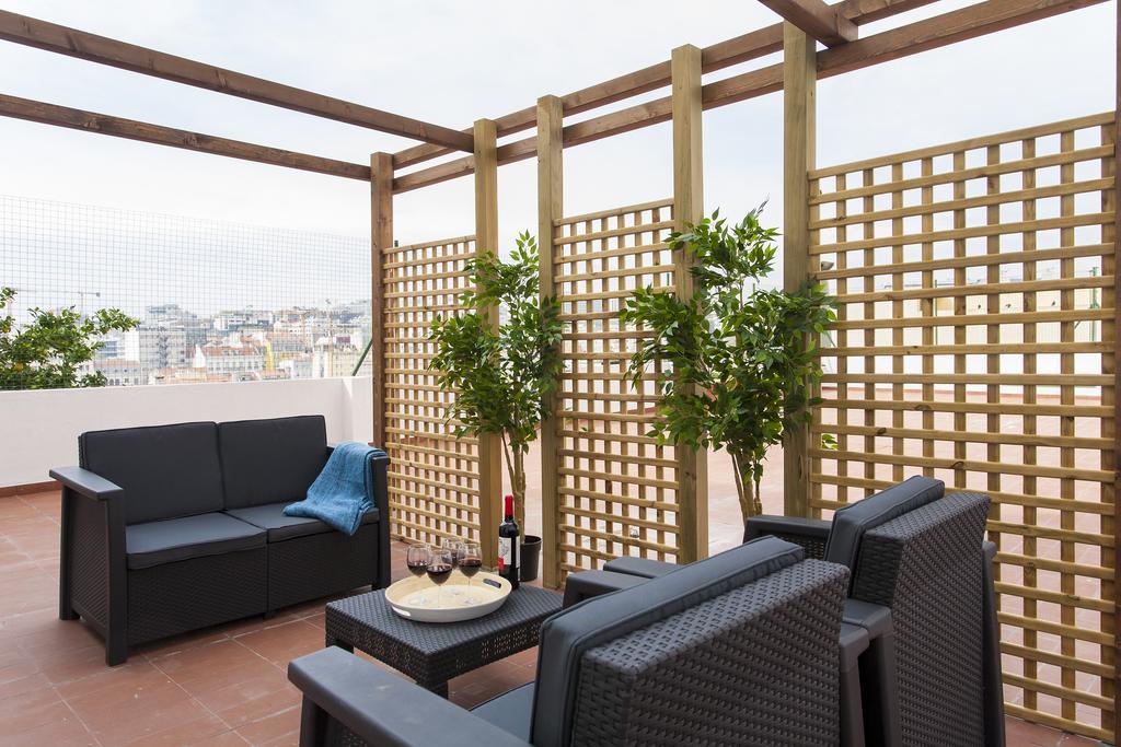Joivy Superb 1-bed With Workspace And Terrace, Close To Avenida Da Liberdade Lisboa